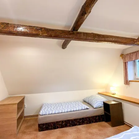 Holiday home Roprachticka